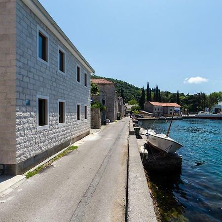 Romeo And Juliet Apartments Tivat Kültér fotó
