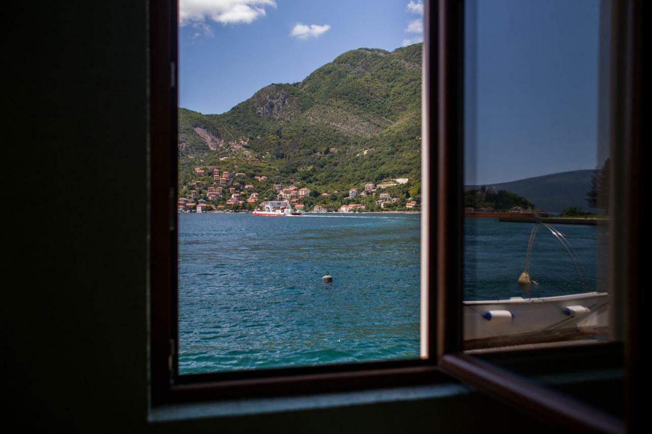 Romeo And Juliet Apartments Tivat Kültér fotó